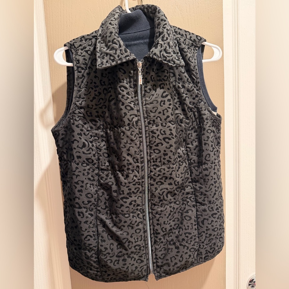Leopard Print Sleeveless Jacket